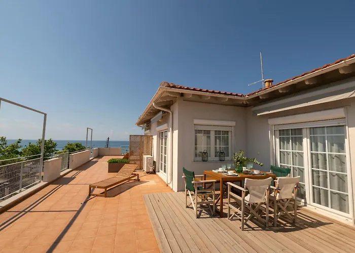 Ammos Seafront Family Nea Plagia