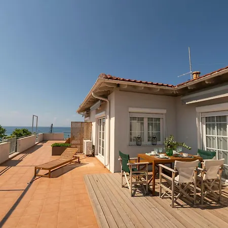 Ammos Seafront Family Nea Plagia