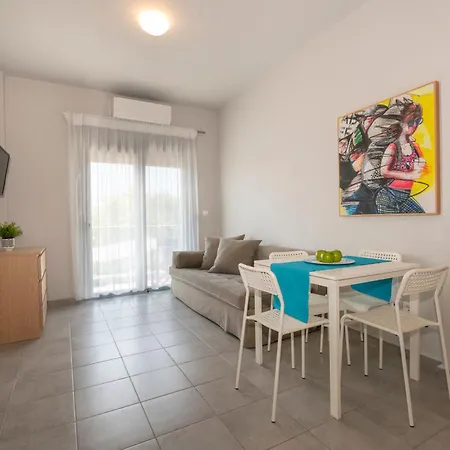 Ammos Seafront Family Apartmán
