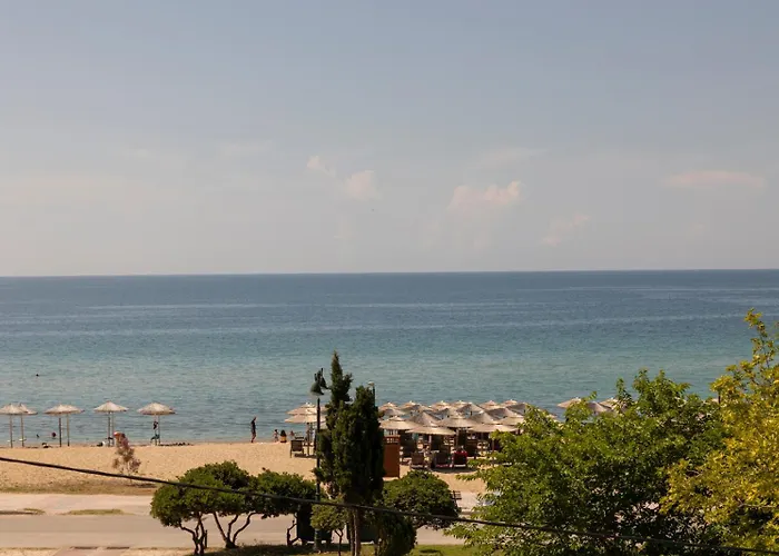 Ammos Seafront Family Apartamento Nea Plagia