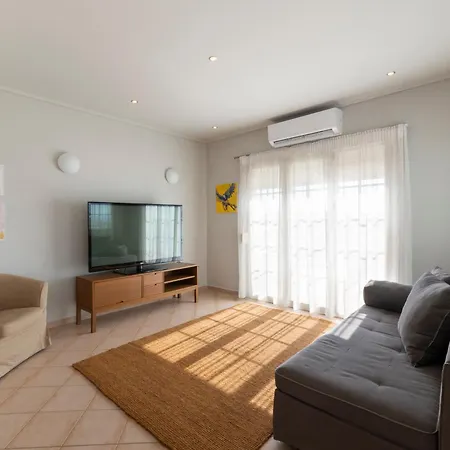 Ammos Seafront Family