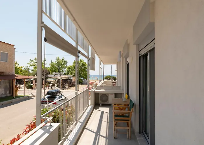 Апартаменты Ammos Seafront Family *