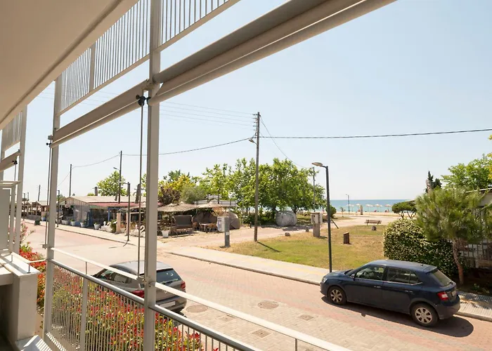 Апартаменты Ammos Seafront Family Неа-Плайя